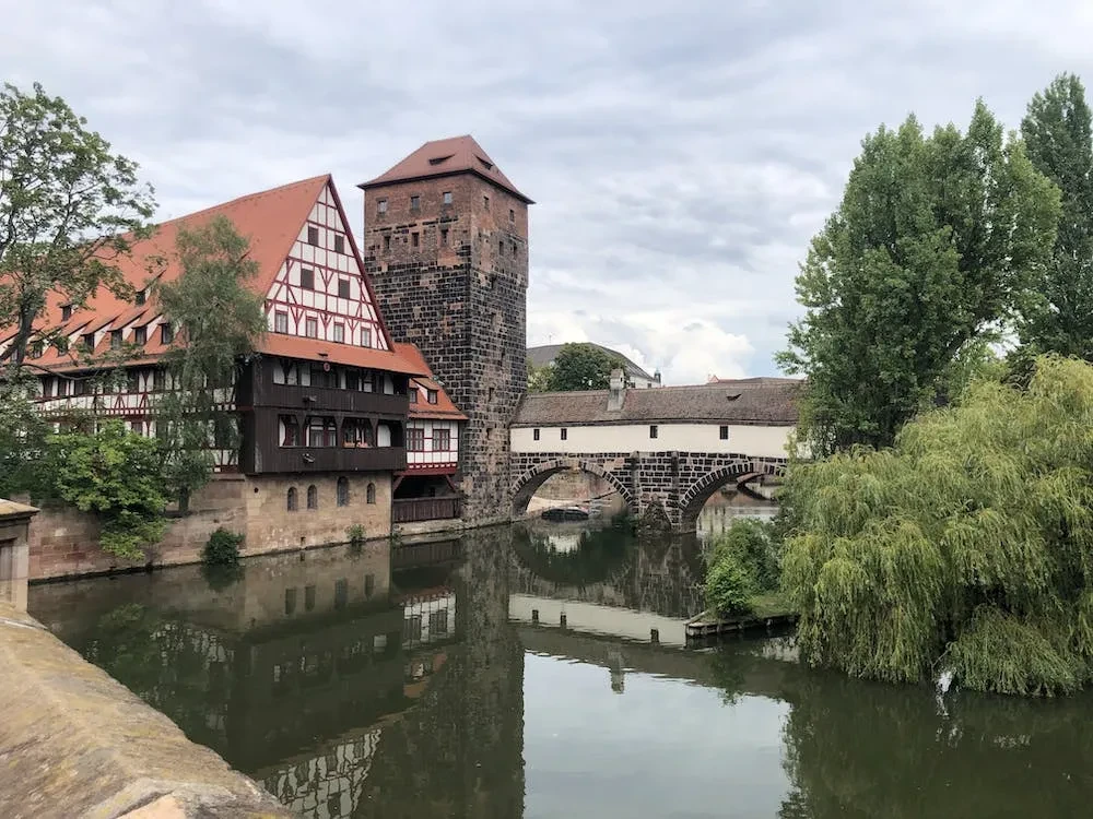 Die Stadt Nürnberg liegt im Norden des Bundeslandes Bayern